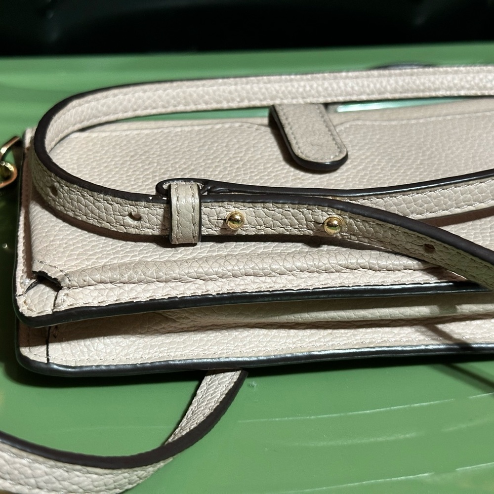 Michael Kors Light Tan Crossbody Bag - Picture 2 of 6